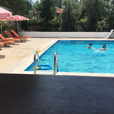 فندق شاريهان أبارت 2*