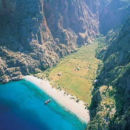 شاريهان أبارت فندق