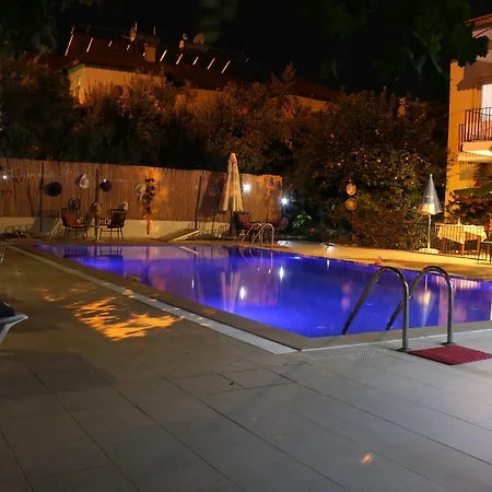 فندق شاريهان أبارت 2*