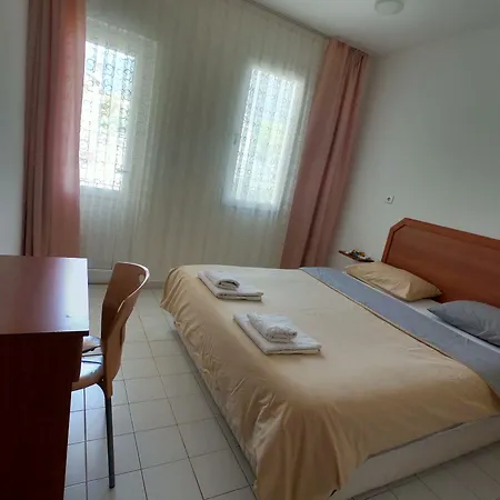 شاريهان أبارت أولدينيس