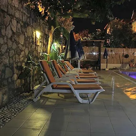 Hotel Sarihan 2*